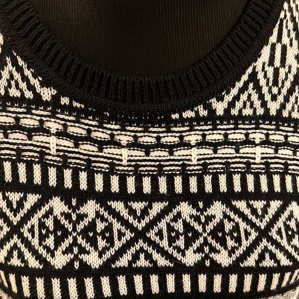 New with Tags Talbots Thermolite Sweater, Size Large - Picture 2 of 4